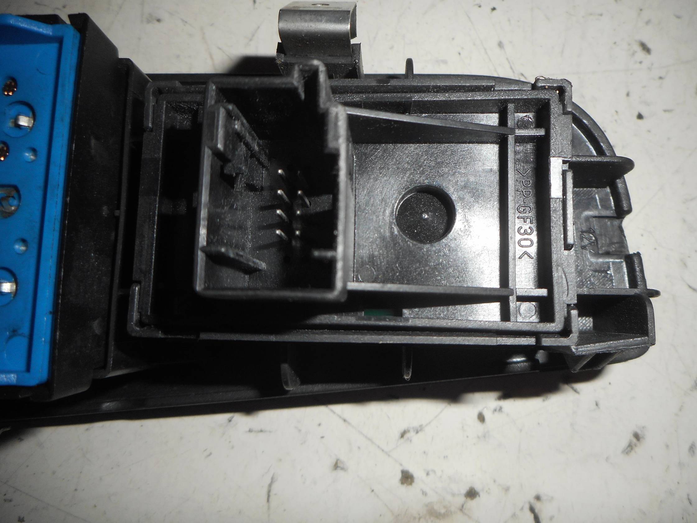 Interruttore alzacristalli porta ant.